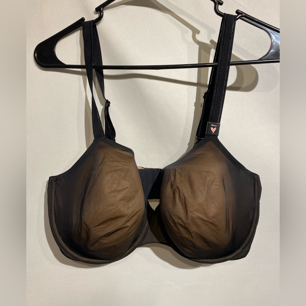 Black and nude Victoria’s Secret bra